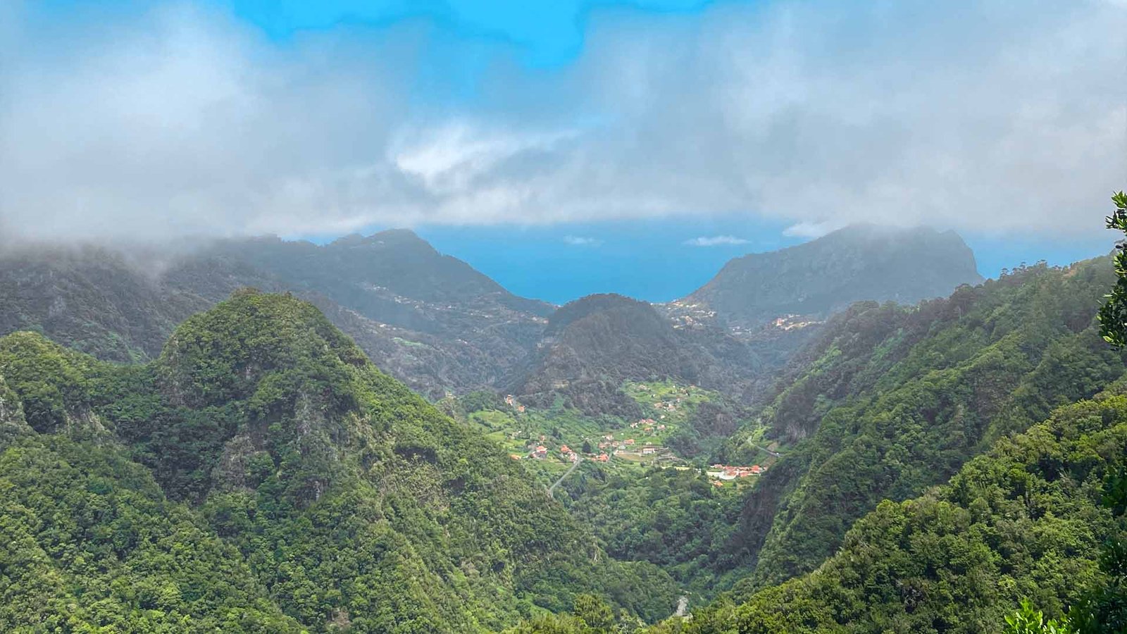 levada-dos-balcoes-see-and-go-beyond-madeira3