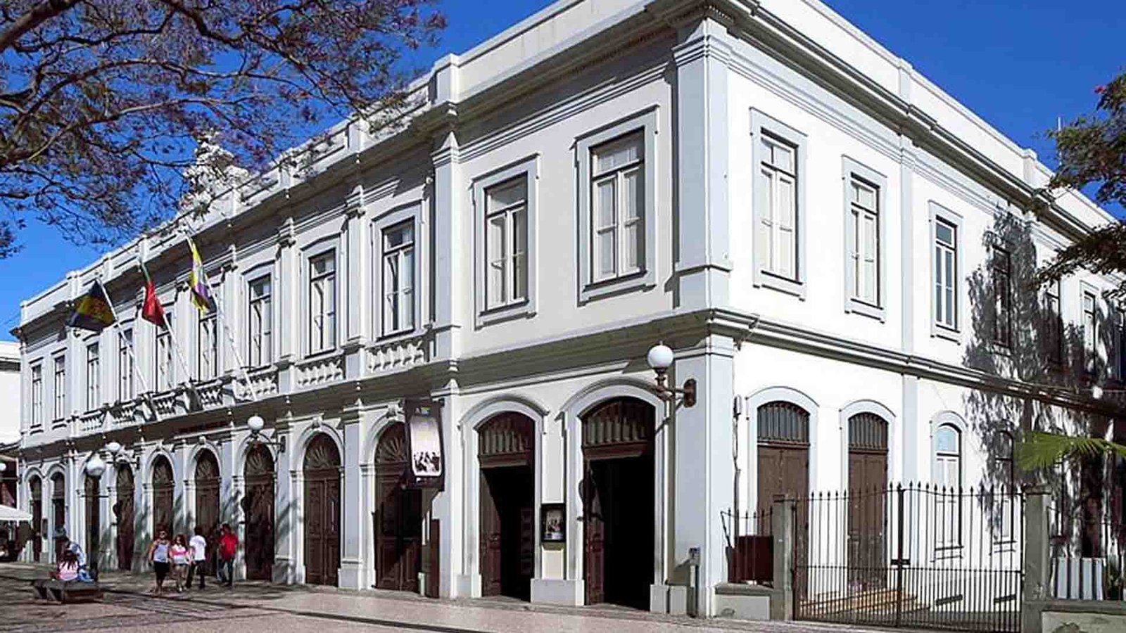 teatro-baltazar-dias-see-and-go-beyond-madeira3